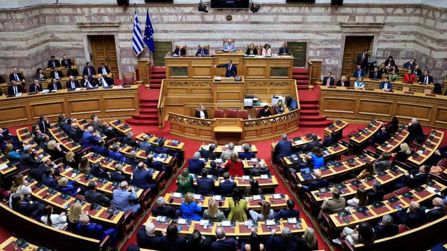 Πόθεν έσχες: Τι δήλωσαν οι πολιτικοί αρχηγοί για εισοδήματα, καταθέσεις και ακίνητα