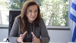 Μπακογιάννη: Αστεϊσμός η φράση για το Πάσχα