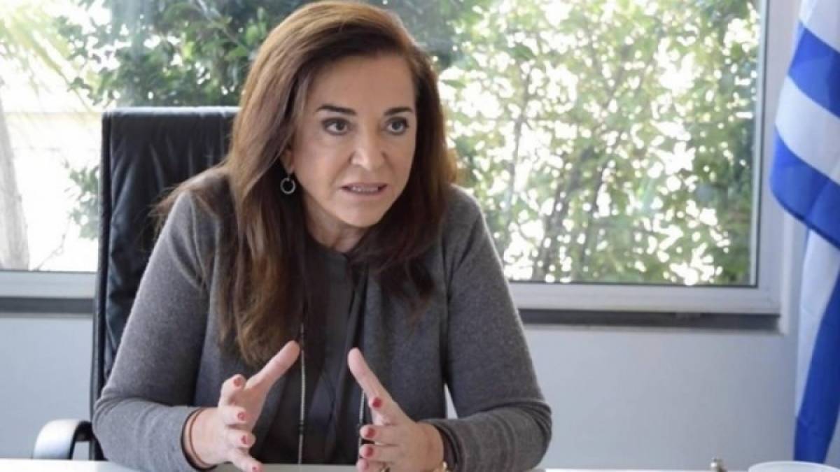 Μπακογιάννη: Αστεϊσμός η φράση για το Πάσχα