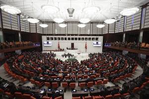 Η Τουρκία παρατείνει τις στρατιωτικές επιχειρήσεις σε Συρία και Ιράκ