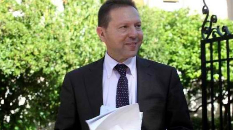 Φορολογικό: Αυξάνεται σε 15% ο φόρος επί των τόκων των καταθέσεων- Αφορολόγητο στις 9.000 ευρώ, τέλος επιτηδεύματος στα 650 από τα 500 ευρώ και τρεις φορολογικοί συντελέστες
