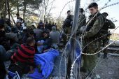 Προσφυγικό: Τρέχουν για δημιουργία νέων κέντρων και αποσυμφόρηση Πειραιά-Ειδομένης