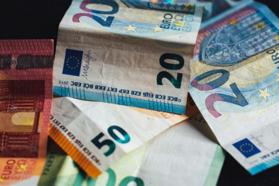 Πληρώνεται η επιταγή ακρίβειας: 200 ευρώ σε 1,7 εκατ. δικαιούχους