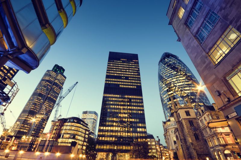 Τραπεζικοί κολοσσοί: Όλοι οι δρόμοι οδηγούν στη... Φρανκφούρτη