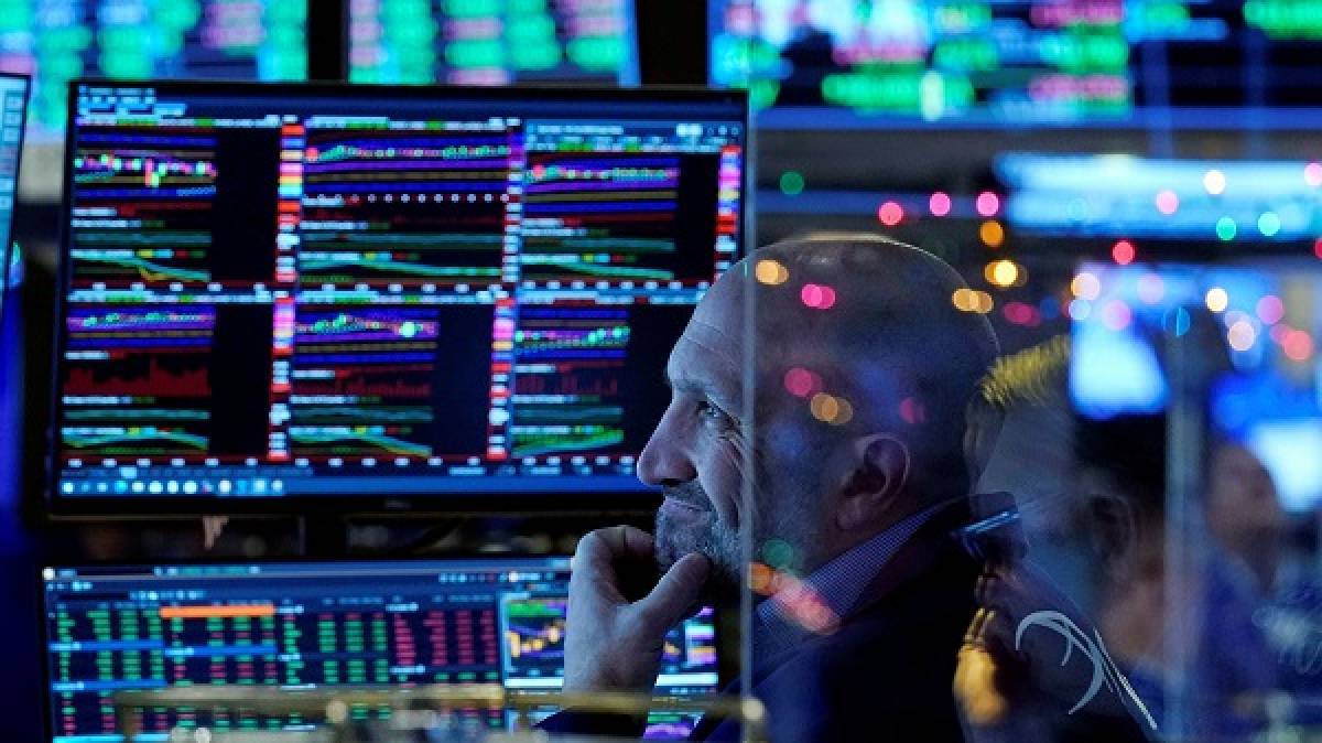 «Φρένο» στη Wall Street, μετά το τριήμερο ανοδικό σερί