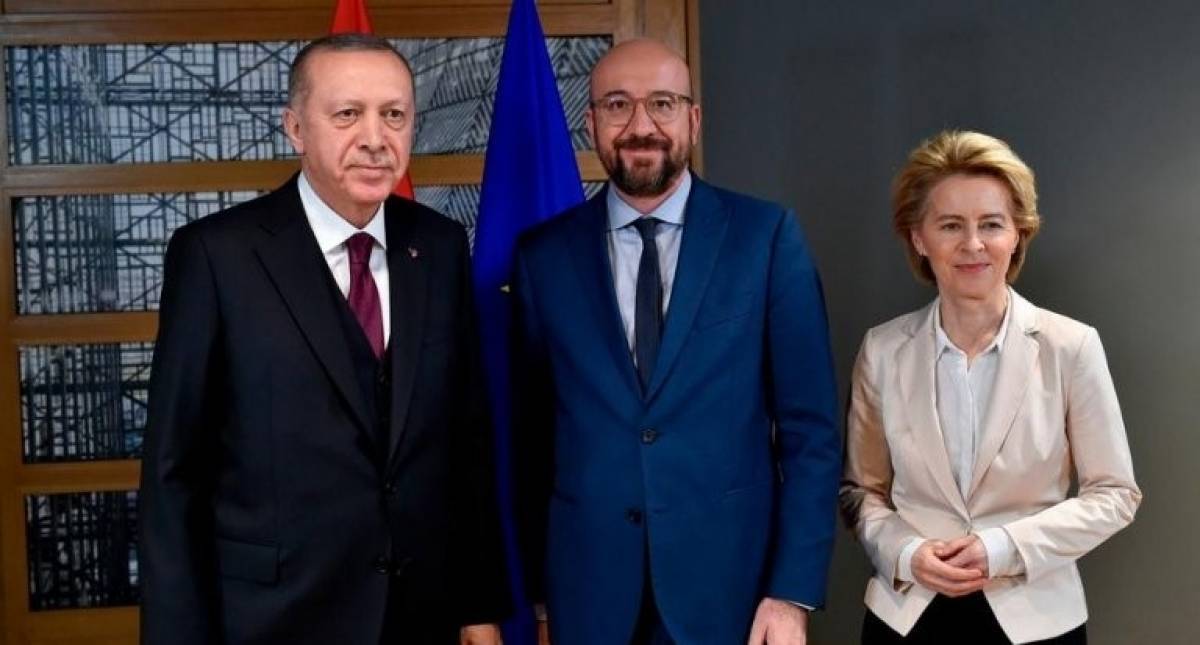 Κομισιόν: Δίνει επιπλέον €500 εκατ. στην Τουρκία για τους πρόσφυγες