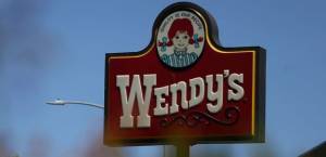 Χρεοκόπησε η NPC, υπεύθυνη καταστημάτων Pizza Hut και Wendy's