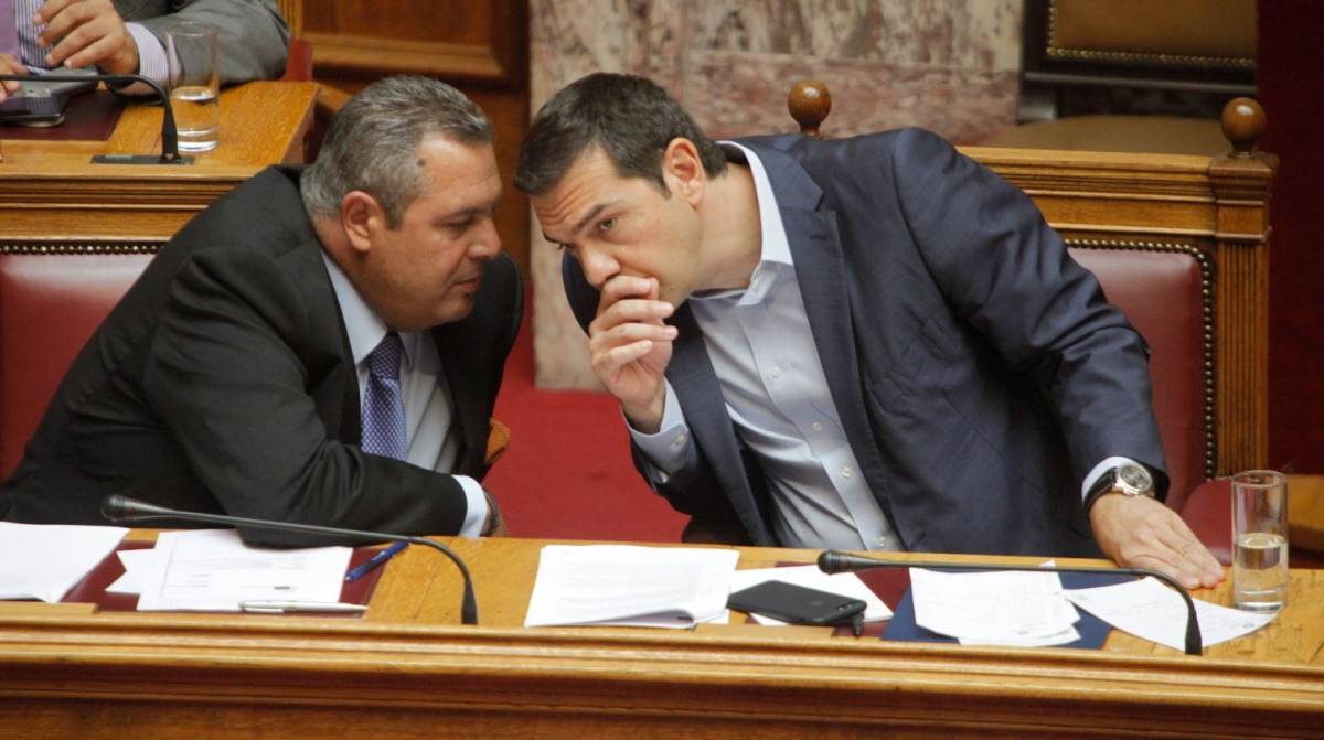 Σε χρέος και συνωμοσιολογία ποντάρει η συγκυβέρνηση