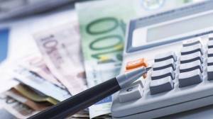 Στα σκαριά πάγωμα δόσεων για κορονοχρέη και επιστρεπτέες προκαταβολές