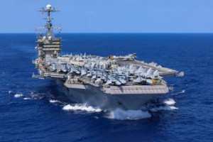 Χανιά-Βάση ΝΑΤΟ: Το Xarry Truman για επισκευή μετά από πρόσκρουση