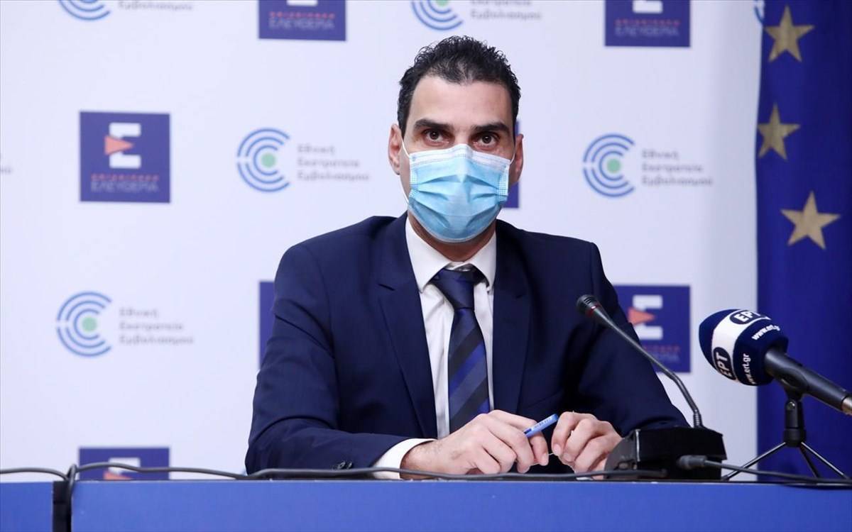 Θεμιστοκλέους: Οι κάτω των 30 δε θα εμβολιαστούν με AstraZeneca