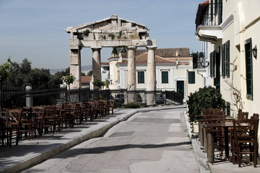 ΕΛΣΤΑΤ: Καταστροφικός ο Μάιος σε καταλύματα και εστίαση
