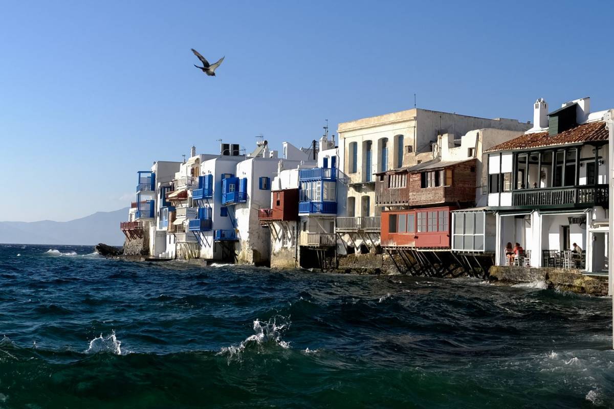 «Σχέδιο Δεκαπενταύγουστος»: Αυξημένοι έλεγχοι της ΕΛΑΣ σε τουριστικές περιοχές