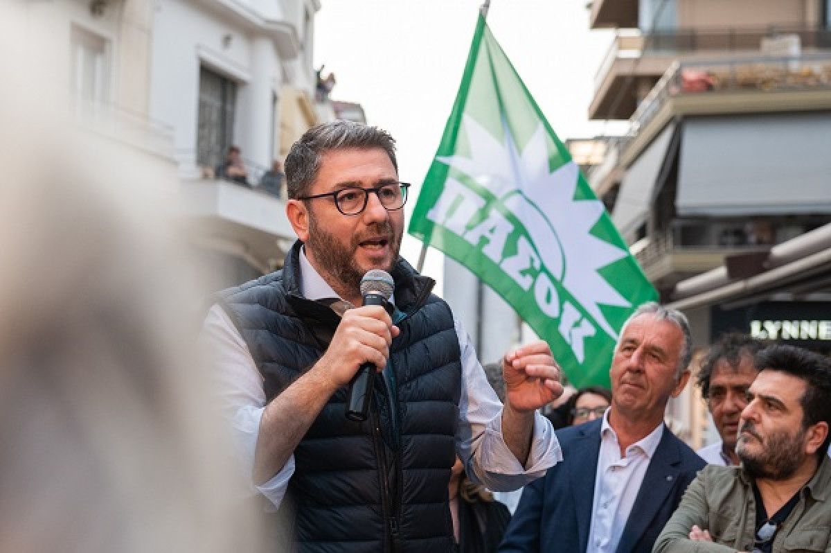 Ανδρουλάκης: Πώς έχει πετύχει μια κυβέρνηση, όταν ο λαός δεινοπαθεί;