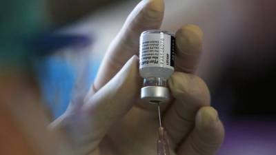 Υποχρεωτικός εμβολιασμός των 60+ ετών: Αρχίζουν τα πρόστιμα- Οι εξαιρέσεις