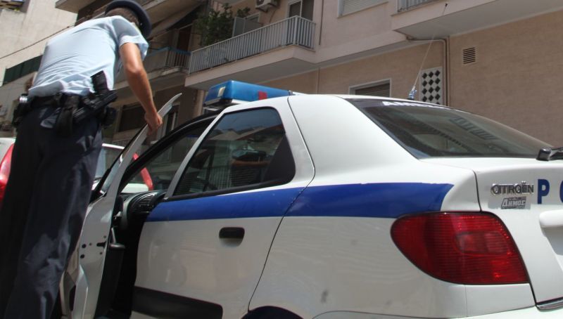 Άνδρας στον Βύρωνα έπεσε από πολυκατοικία με ένα μωρό στην αγκαλιά - Νεκρό το κοριτσάκι
