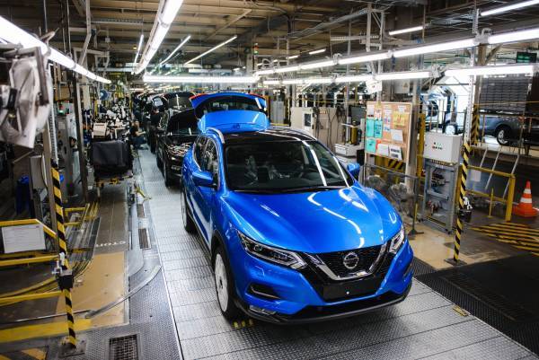 Στην γραμμή παραγωγής το Nissan Qashqai στο εργοστάσιο στην Αγία Πετρούπολη