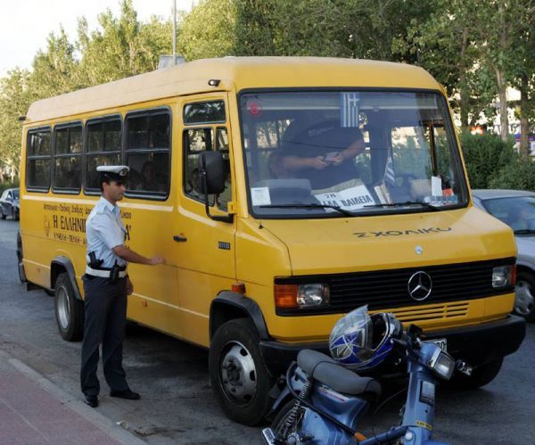 Τροχαία Αττικής: Δεκάδες παραβάσεις σε σχολικά λεωφορεία