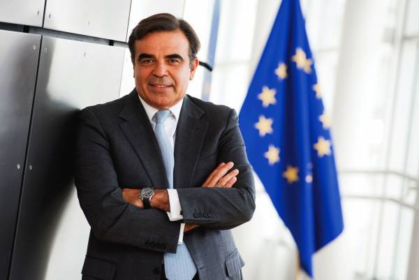 Μαθήματα δημοσιογραφικής δεοντολογίας…