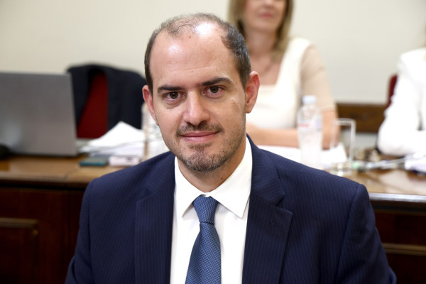 Κώτσηρας: Αύξηση του διαθέσιμου εισοδήματος η απάντηση στην ακρίβεια