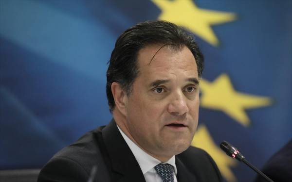 Γεωργιάδης: Κλειστά τα σούπερ μάρκετ την Κυριακή