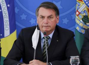 Ξανά θετικός σε τεστ κορονοϊού ο Μπολσονάρου