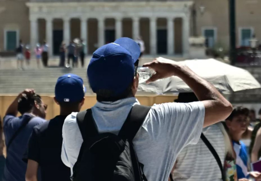 Νέο έκτακτο δελτίο καιρού: Παράταση του καύσωνα μέχρι και την Δευτέρα (28/7)
