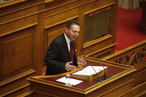 Γιατί ζήτησε συγγνώμη από την σύζυγό του ο Στουρνάρας