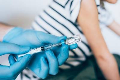 Εμβόλιο: Αποστέλλονται sms για τρίτη δόση σε ανοσοκατεσταλμένους
