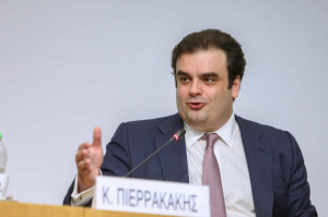 Πιερρακάκης: Καλύτερη θέση στη σταθερή τηλεφωνία μέχρι το 2027