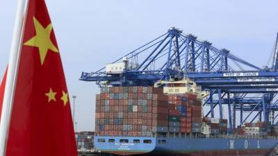 Κατρακύλησαν κατά 20,7% οι κινεζικές εξαγωγές τον Φεβρουάριο