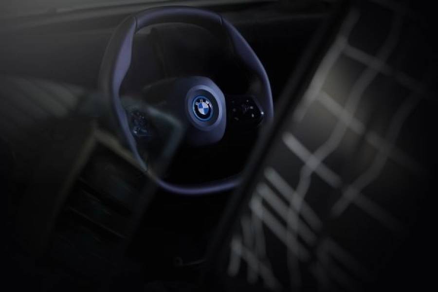 Ποιο μοντέλο της BMW θα έχει πολυγωνικό τιμόνι!