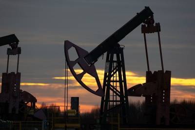Το πετρέλαιο αντιστέκεται στα νέα «χτυπήματα» της πανδημίας
