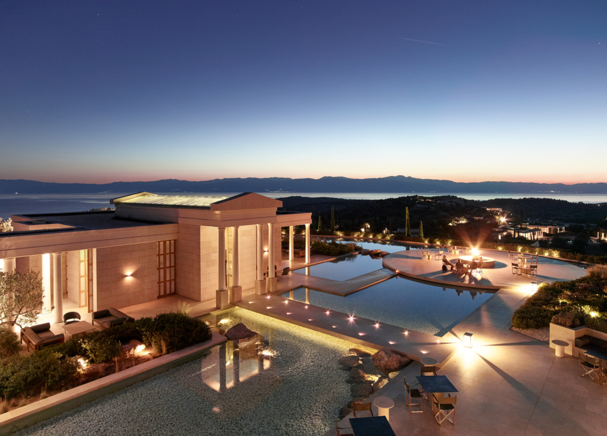 Το Amanzoe γιορτάζει την πρώτη του δεκαετία