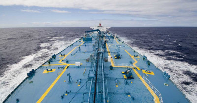 Το ρωσικό πετρέλαιο παρακάμπτει τις κυρώσεις με κινεζικά υπερδεξαμενόπλοια