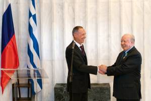 GRECOTEL: Η Ρωσική Πρεσβεία τίμησε τον Νίκο Δασκαλαντωνάκη