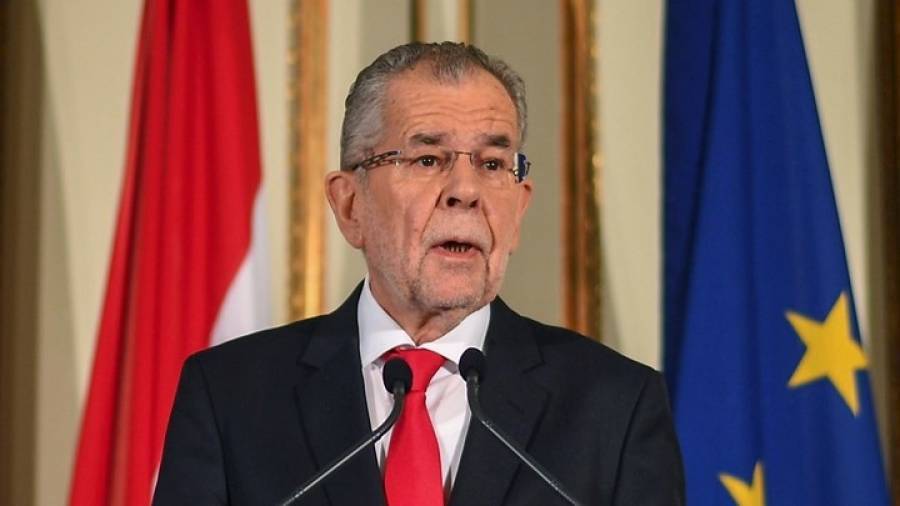 Αυστρία: Αντιβαίνει στην ευρωπαϊκή ιδέα να αφήσουμε τους Έλληνες μόνους
