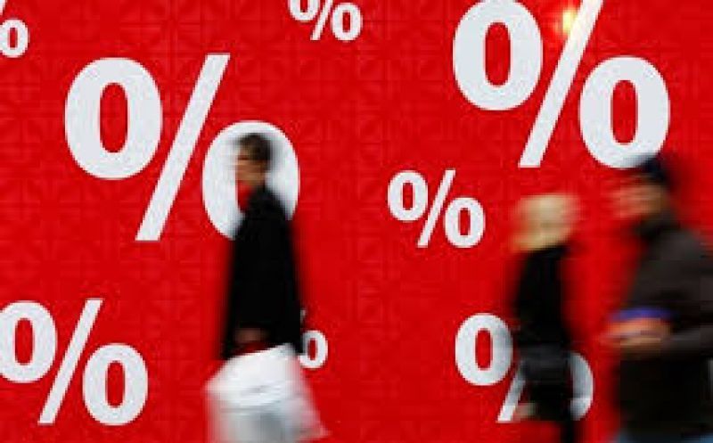 «Πάτωσαν» πανελλαδικά οι χειμερινές εκπτώσεις (πίνακας)