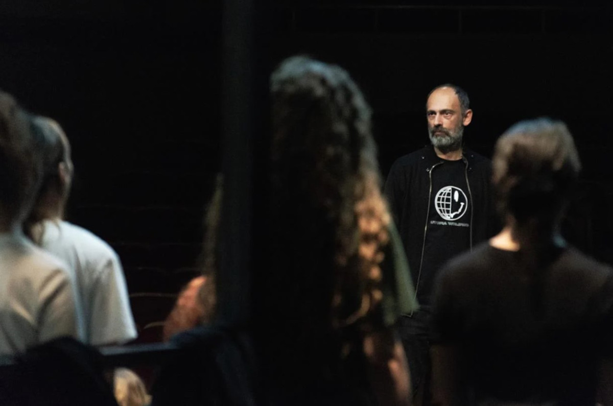 «Τρωάδες» του Ευριπίδη: Μια πρώτη γεύση από την επιδαύρια παραγωγή του ΚΘΒΕ που θα δούμε το καλοκαίρι (teaser)