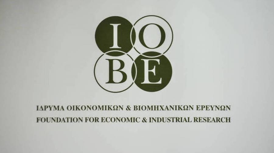 IOBE: Άνοδος καταναλωτικής εμπιστοσύνης-Επιδείνωση σε Κατασκευές, Βιομηχανία