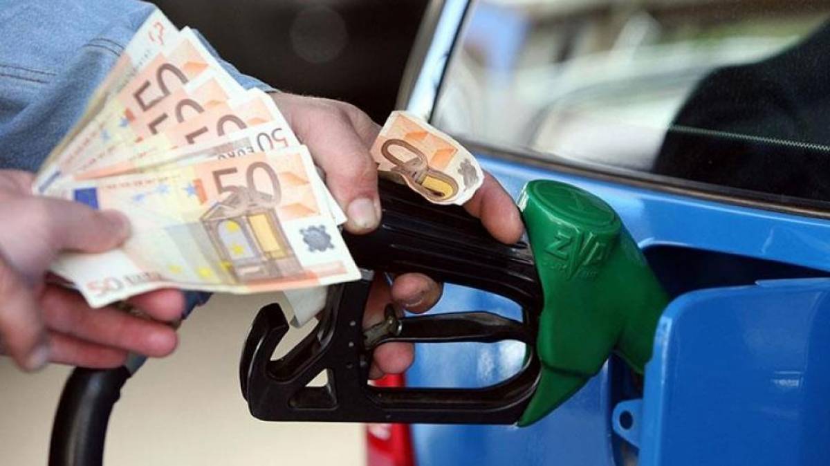 Τα ακριβά καύσιμα περιορίζουν το χρόνο διακοπών στα νησιά