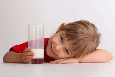 ΝΟΥΝΟΥ:Το πρόγραμμα Εταιρικής Κοινωνικής Υπευθυνότητας «Ένα ποτήρι γάλα για κάθε παιδί!» απέκτησε δικό του ημερολόγιο