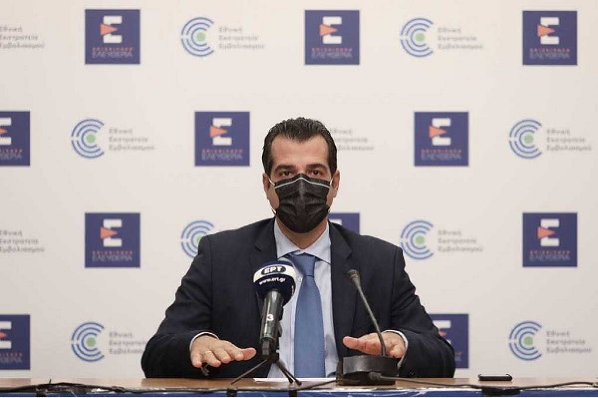 Πλεύρης: Κίνητρο για τις νεότερες ηλικίες τα προνόμια στους εμβολιασμένους