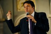 Ρέντσι: "Καθαρίζουμε (πολιτικά) τη Ρώμη"