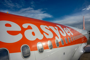 EasyJet: Βουτιά 70% στα κέρδη λόγω καυσίμων και αδύναμης ζήτησης