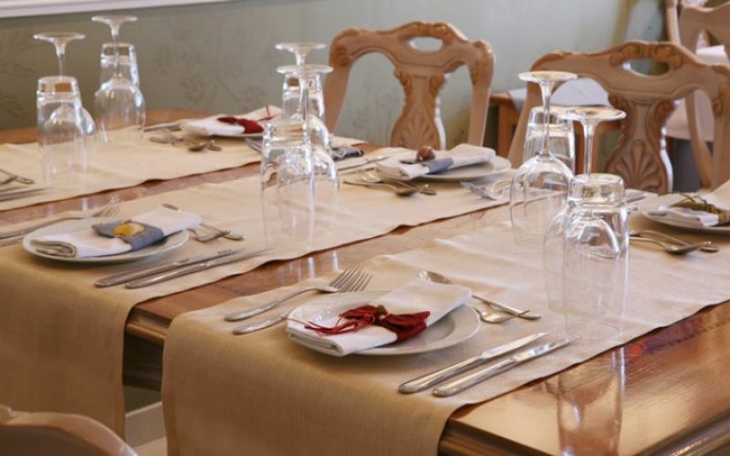 Εστιάτορες Ρόδου: Η αύξηση του ΕΦΚ στα ποτά θα θεριέψει τη φοροδιαφυγή