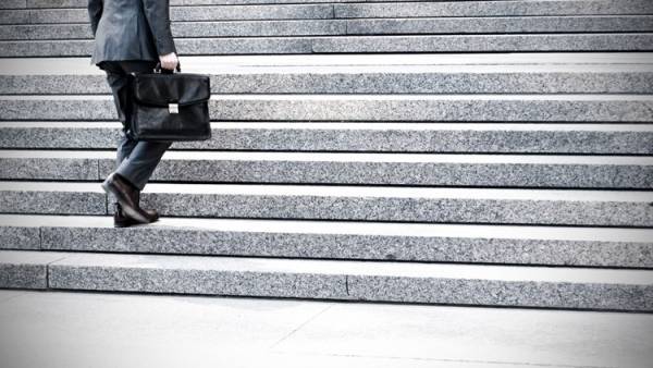 Επίδομα 400 ευρώ: Πότε ανοίγει η πλατφόρμα-Ποιοι είναι οι δικαιούχοι