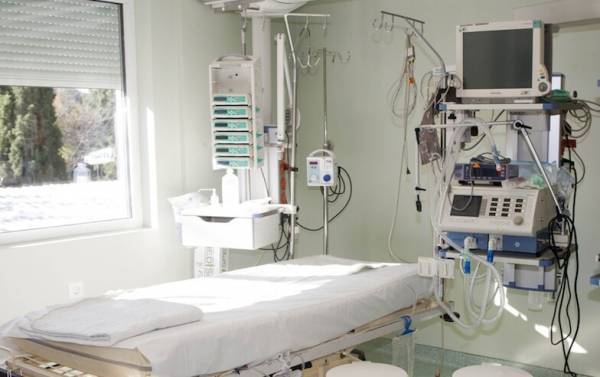 Θεσσαλονίκη: Ζήτησε μίζα 3.500 ευρώ για να βρει κρεββάτι ΜΕΘ