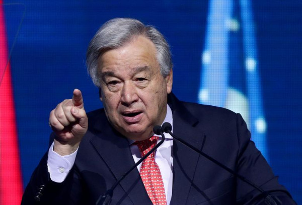 Γκουτέρες: «Hλιθιότητα» η επιστροφή στα ορυκτά καύσιμα