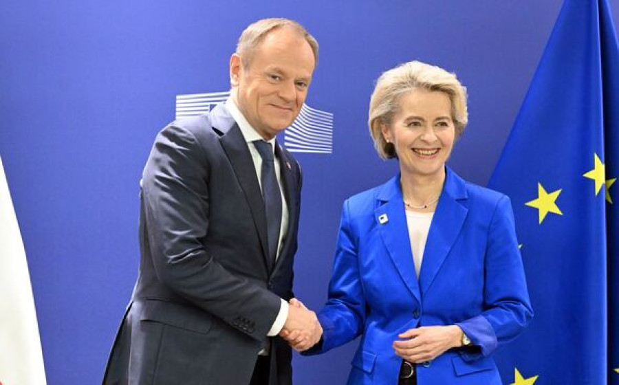 Ο Τουσκ «διορθώνει» τις σχέσεις Πολωνίας-ΕΕ και... πληρώνεται